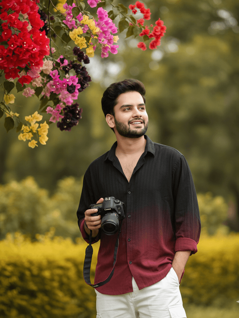 Young man with camera (#pp_8)